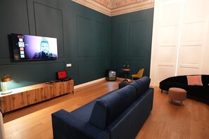 Smart TV - Entire apartment  (Bari)