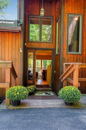 Exterior detail - Chalet w/ Hot Tub & Sauna Near Holiday Valley (Ellicottville)