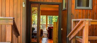 Chalet w/ Hot Tub & Sauna Near Holiday Valley