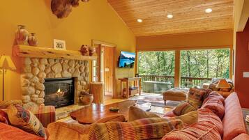 Télévision, cheminée