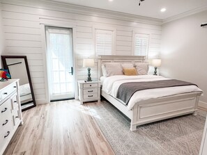 4 chambres, fer et planche à repasser, lit parapluie, Wi-Fi