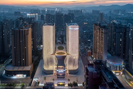 Exterior. Wyndham Huaihua South