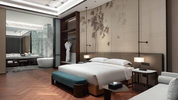 Suite, 1 King Bed (Run Lan)