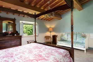 5 bedrooms, desk, laptop workspace, iron/ironing board - Il Marrubio (Vicchio)