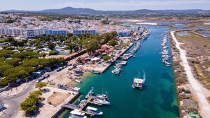 Marina - Stunning House With Rooftop and Pool by LovelyStay (Fuseta)