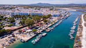 Marina - Stunning House With Rooftop and Pool by LovelyStay (Fuseta)