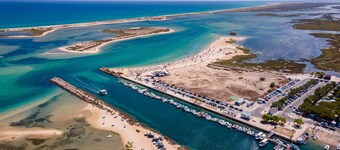 Stunning House With Rooftop and Pool by LovelyStay