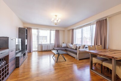 Cozy 2-bedroom apartment in charming Sibiu with WiFi, AC