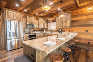 Fridge, microwave, oven, stovetop - *Luxurious 5BD Lodge w/ POOL! Hot Tub + Theater!* (Sevierville)