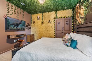 12 bedrooms, iron/ironing board, travel cot, WiFi - Beautiful 12Bed/11.5Bath House  At Bella Vida (Kissimmee)