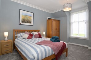 5 bedrooms, iron/ironing board, travel crib, WiFi