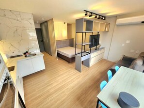 1 dormitori, planxa i posts de planxar, wifi i roba de llit 