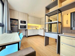 Micro-ondes, plaque de cuisson