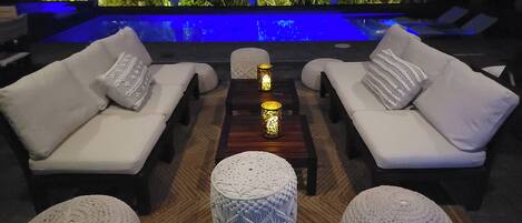 Piscina all'aperto, una piscina riscaldata