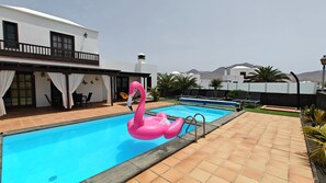 Outdoor pool, a heated pool - Welcome to Casa del sol naciente (Playa Blanca)