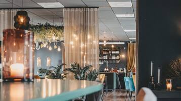 House | Dining