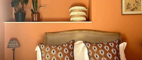 5 bedrooms, iron/ironing board, travel cot, WiFi