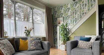 NEW Victorian Residence - sleeps 12