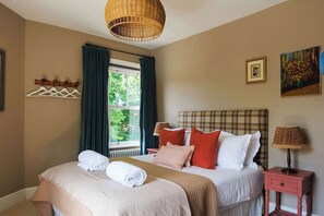 5 dormitorios, tabla de planchar con plancha, cuna de viaje y wifi