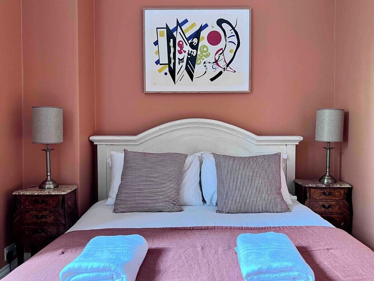 1 bedroom, iron/ironing board, travel cot, WiFi