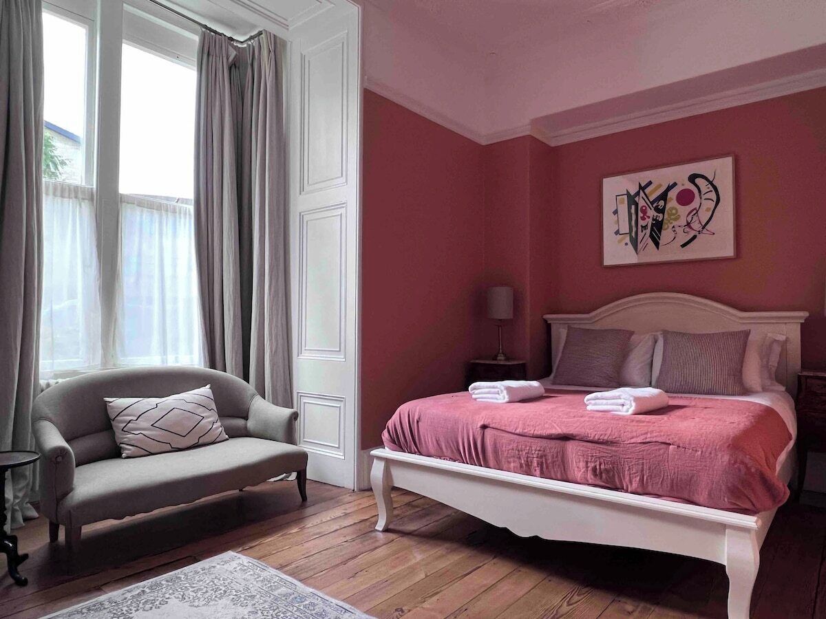 1 bedroom, iron/ironing board, travel cot, WiFi