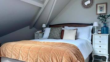 3 bedrooms, iron/ironing board, travel cot, WiFi