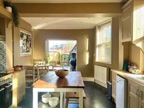 Fridge, microwave, oven, stovetop - Stylish Victorian Home - Central Frome - Sleeps 8 (Somerset)