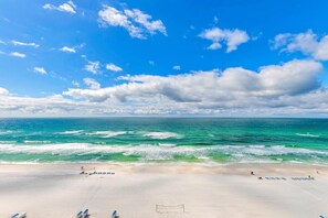 Appartement, meerdere bedden (Long Beach Resort 2-1206) | Strand | Aan het strand