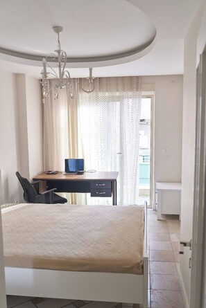 3 bedrooms, WiFi, bed sheets