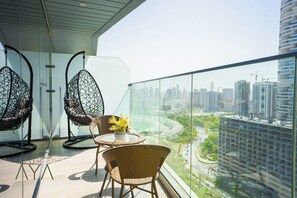 Leilighet – deluxe, balkong, byutsikt | Balkong