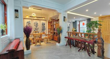 ć€ć°äșćșć±±ć±
è±ćæ°ćźż