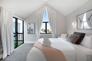 2 bedrooms, desk, iron/ironing board, free WiFi