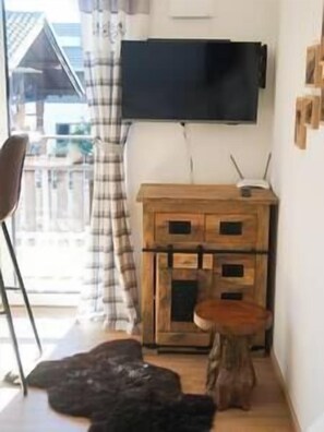 Interior - "Wendelstein" apartment with mountain views in the Inn Valley - central & quiet location (Flintsbach)