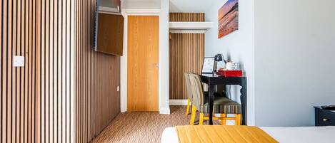 Chambre Double Standard | Lit parapluie, Wi-Fi gratuit, draps fournis