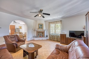 House | 4 bedrooms, Internet