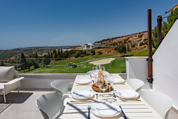 屋外ダイニングエリア