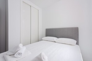 3 室のベッドルーム、WiFi (無料)