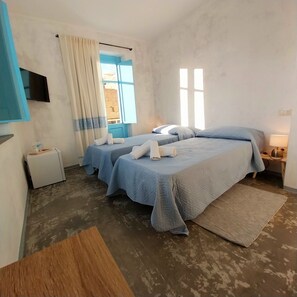 3 chambres, fer et planche à repasser, Wi-Fi, draps fournis