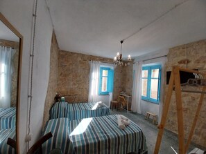 3 chambres, fer et planche Ă repasser, Wi-Fi, draps fournis