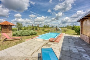 Rumah | 2 kamar tidur dan internet