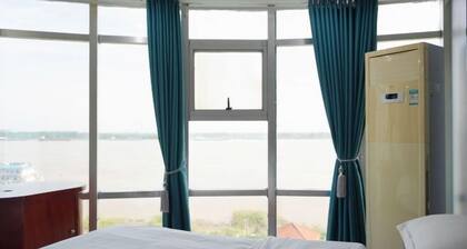 Anqing No.1 Pier Hotel