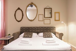 1 sovrum, värdeförvaringsskåp på rummet och strykjärn/strykbräda