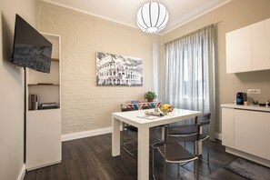 Dining - Bright apartment with balcony between the Vatican, Campo de' Fiori and Trastevere (Roma)
