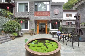 Front of property - yunlushanju (Xiangxi)