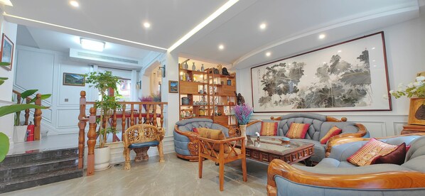 Front of property - yunlushanju (Xiangxi)