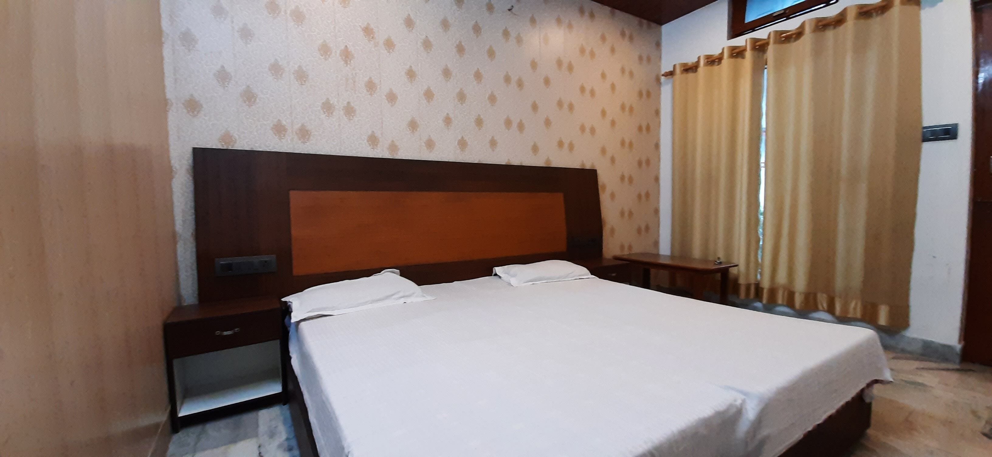 Matelas mémoire de forme, Wi-Fi gratuit, draps fournis