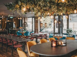 House | Dining - 4-star Room With Free Breakfast (Hisings Backa)