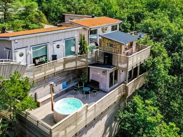 House | Pool - Room With a Free Breakfast (Hisings Backa)