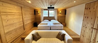 Chalet, ski lifts base, sauna, terrace, balcony, fireplace or stove, tv, 160m², Villard de Lans