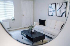 32-inch LED TV with cable channels, Netflix, streaming services - Lovely three bed home Manchester (Bury)